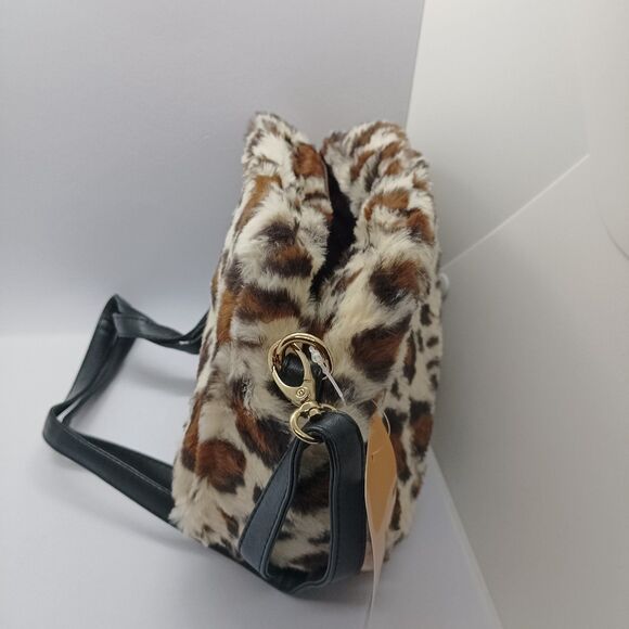 Pompompurin sanrio fur shoulder bag - Picture 6 of 9